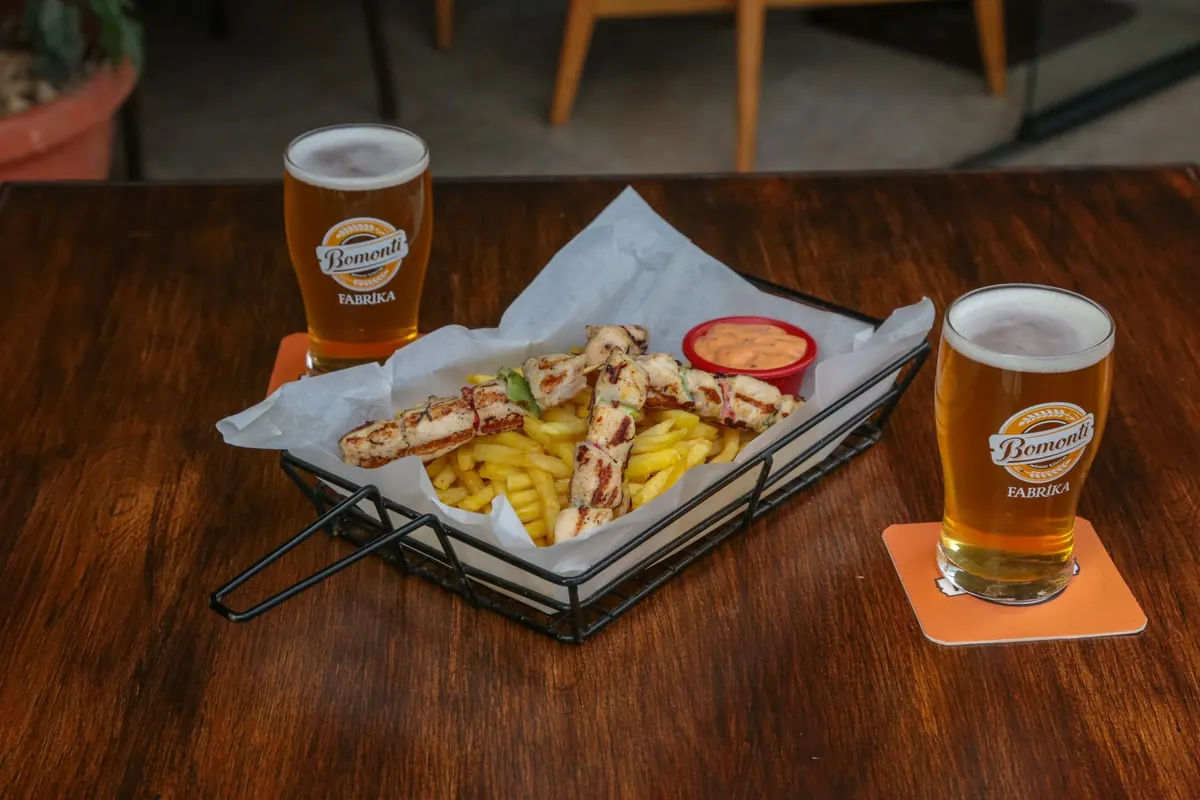 Common Mistakes When Ordering Food from a Pub for Delivery
